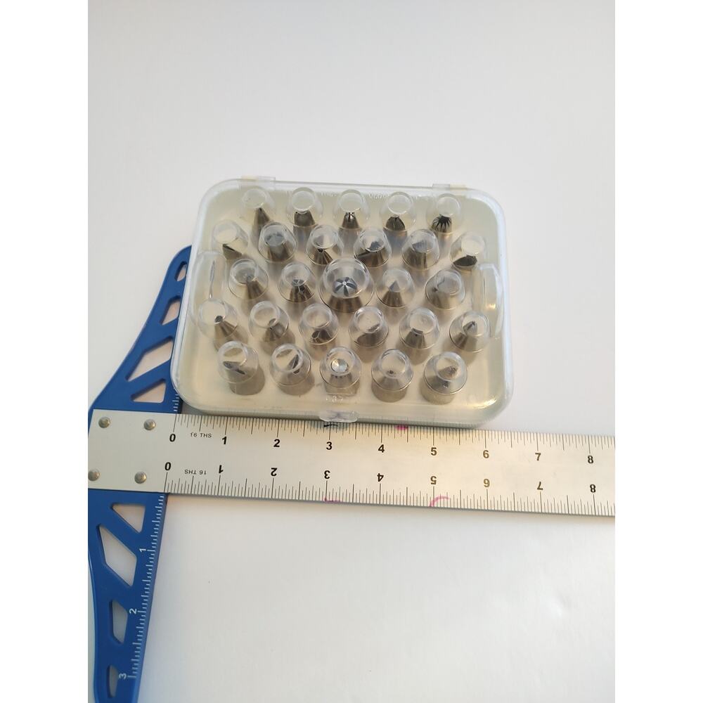 Wilton Piping Nozzle Set. 1970 60515 27-Piece in Original Case. Missing Stems